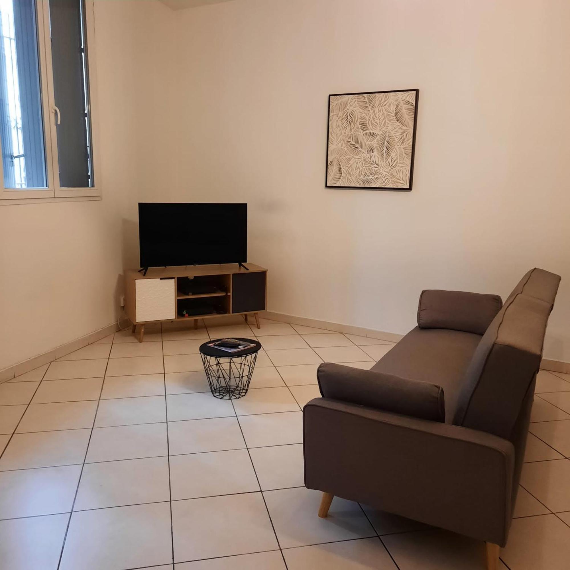 Le Albert 1Er Beziers Appartements Tout Equipes Exterior photo